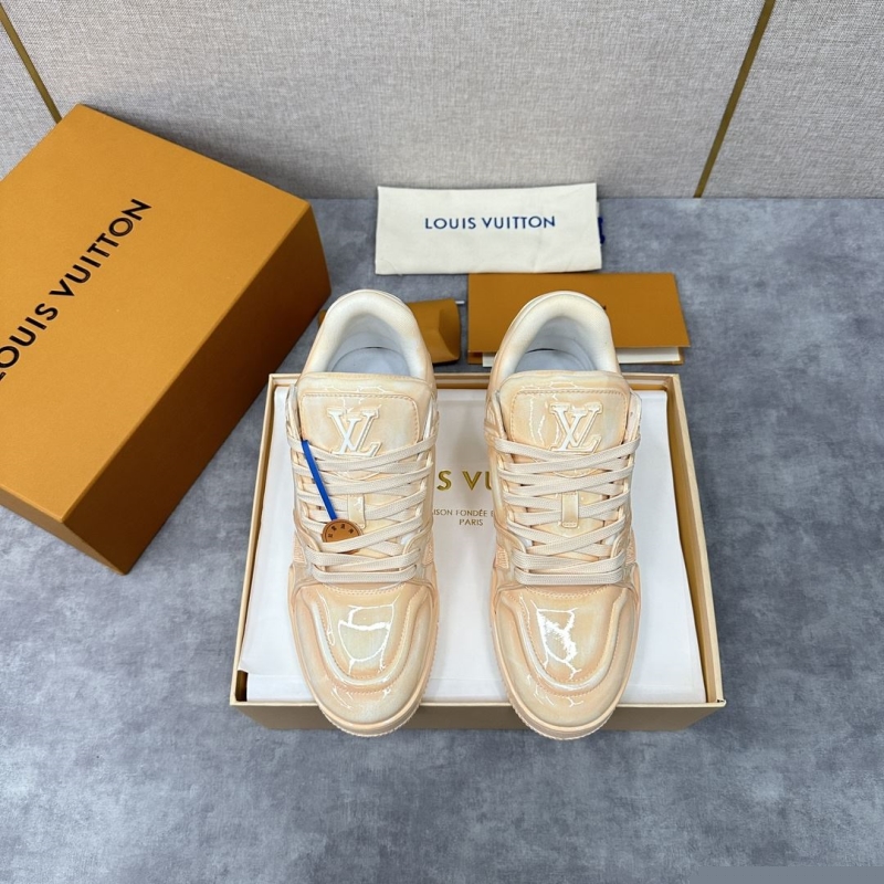 l**is V*t*n sneakers